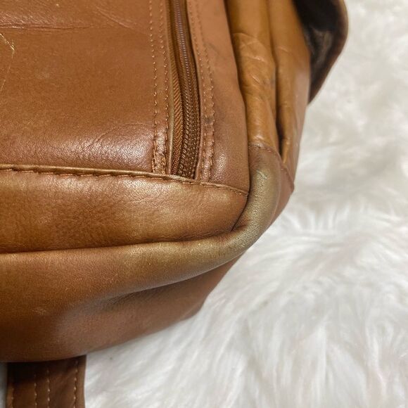 Unbranded tan leather large Backpack antique tone hardwares. - Picture 10 of 14